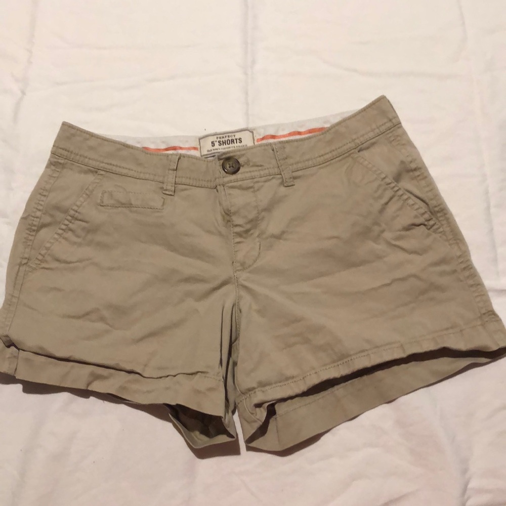 Old Navy perfect 5” shorts size 2